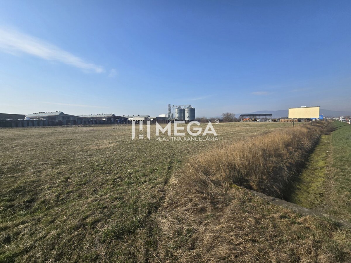 NA PREDAJ EXKLUZÍVNE: Lukratívny pozemok 6 086m2 – Hriadky (okres TV) — foto 5