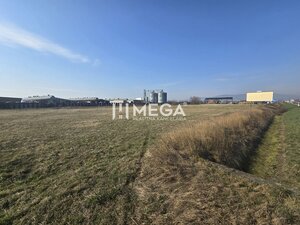 NA PREDAJ EXKLUZÍVNE: Lukratívny pozemok 6 086m2 – Hriadky (okres TV) — foto 5