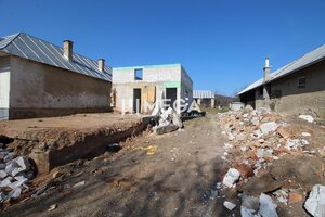 NA PREDAJ VÝRAZNÁ ZĽAVA: Rozostavaná stavba s kráľovským pozemkom a bo — foto 4