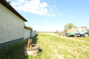 NA PREDAJ: Stavebný pozemok pri hlavnej ceste – Sačurov — foto 4