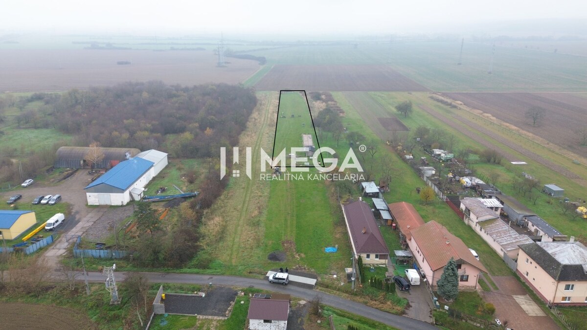 Exkluzívne na predaj Investičný pozemok v obci Pusté Čemerné — foto 2