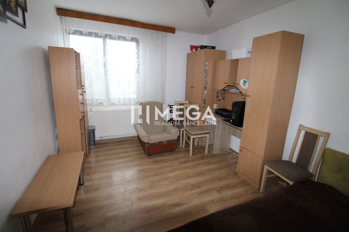 Na predaj - priestranný rodinný dom v Snine na pozemku 729 m² — foto 10