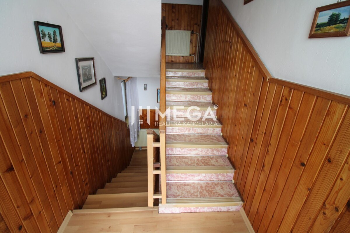 Na predaj - priestranný rodinný dom v Snine na pozemku 729 m² — foto 11