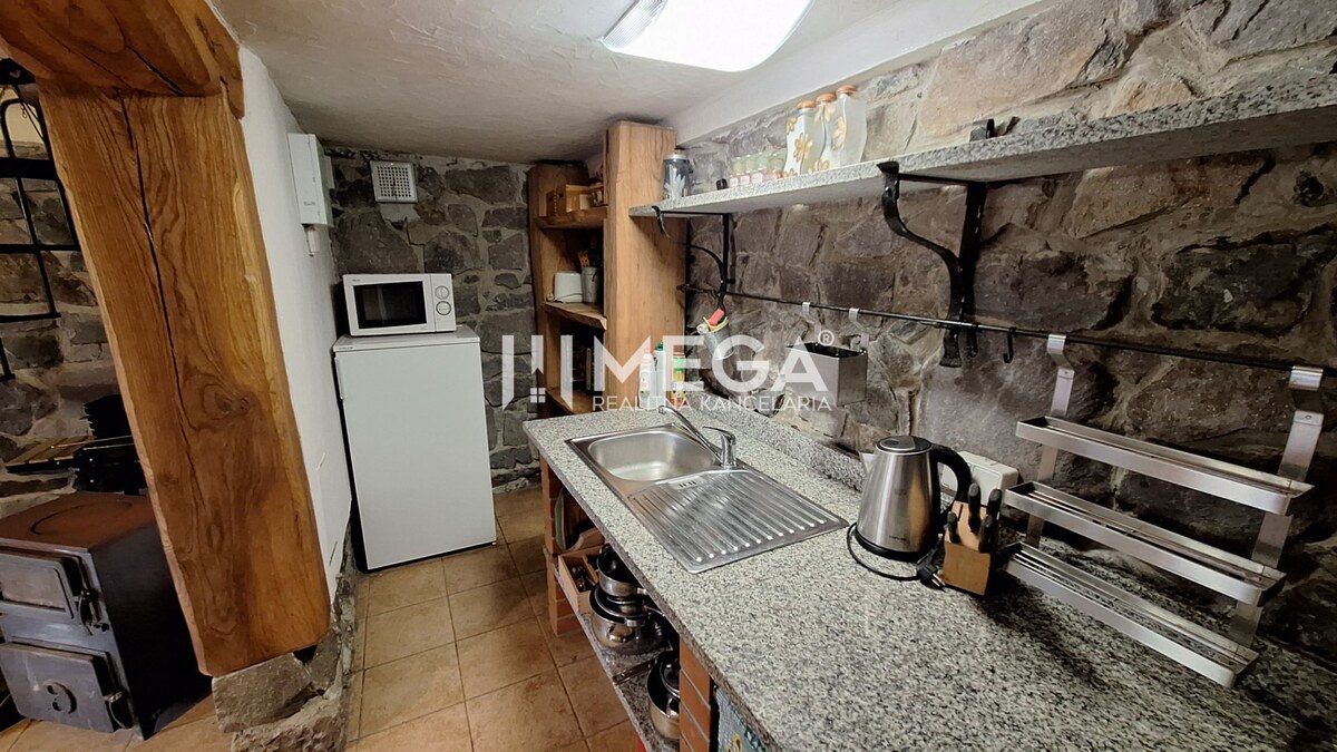 EXKLUZÍVNE NA PREDAJ Chata bez nutnosti investícií - VINNÉ — foto 8