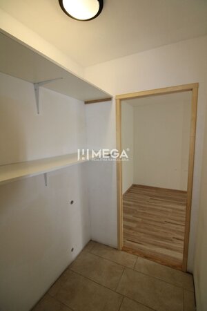 REZERVOVANÉ - Na predaj priestranný 3-izb byt v Snine — foto 9