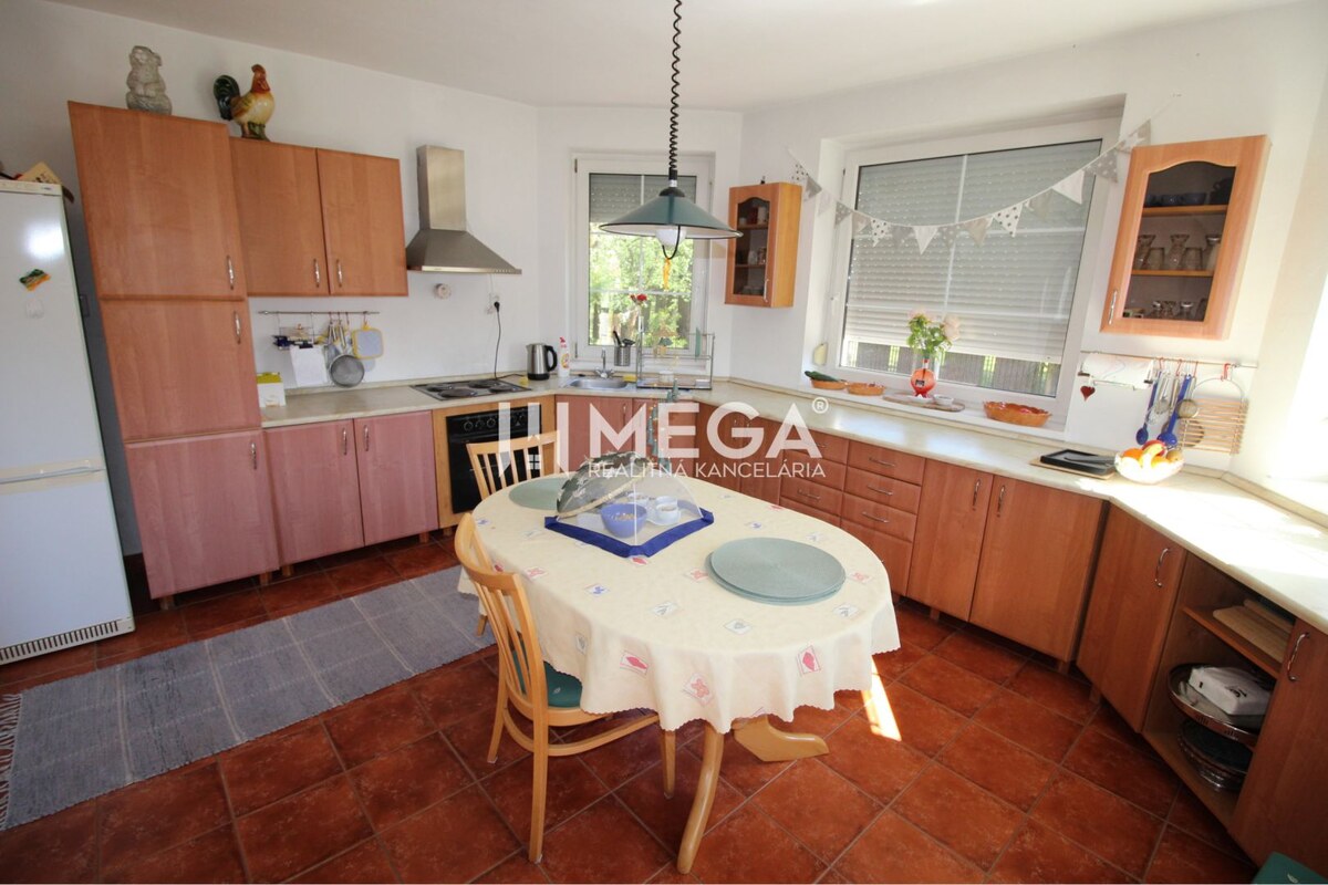Na predaj rodinný dom s obrovským pozemkom – Pčoline — foto 2