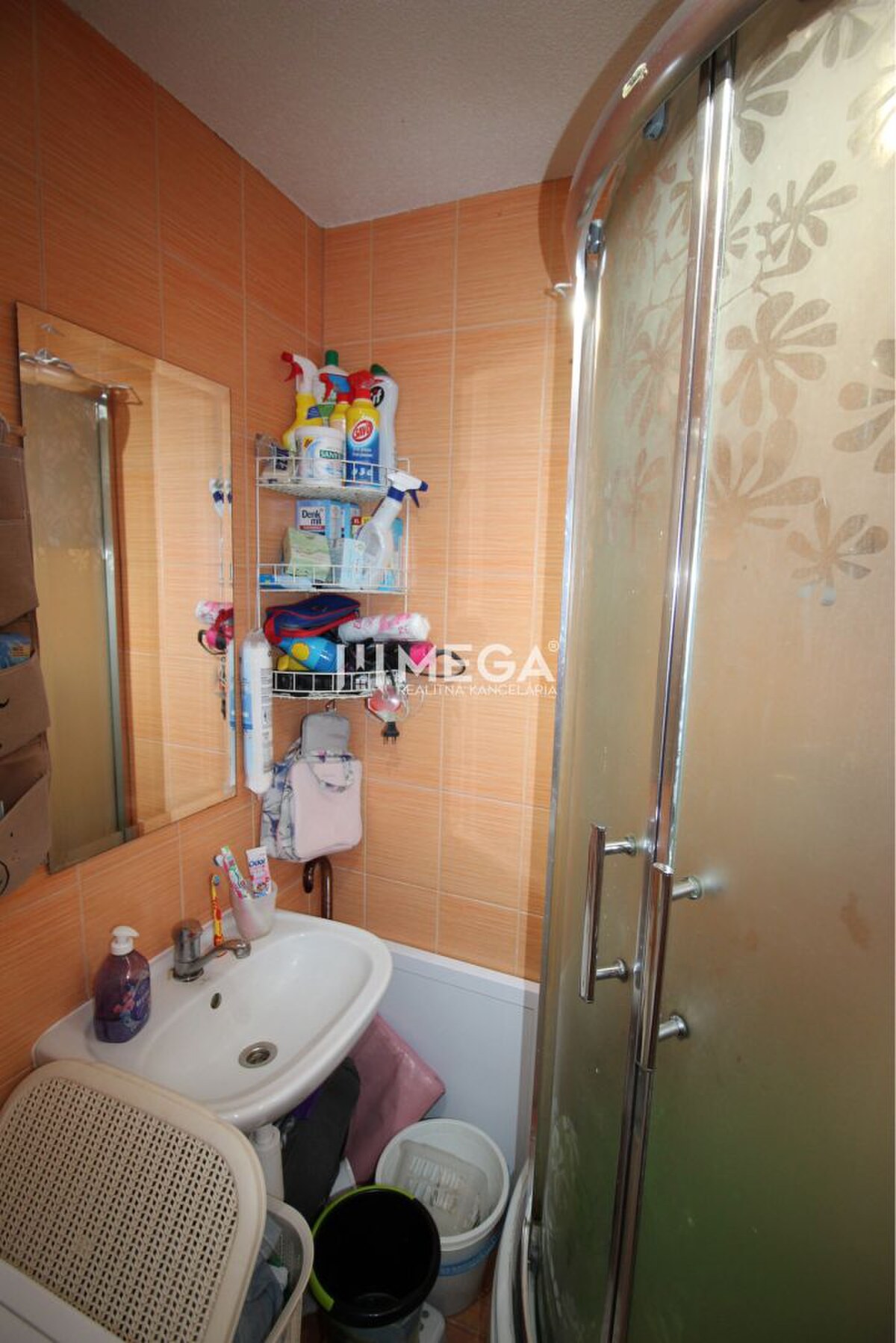 Na predaj - zrekonštruovaný 2-izbový byt Snina — foto 9