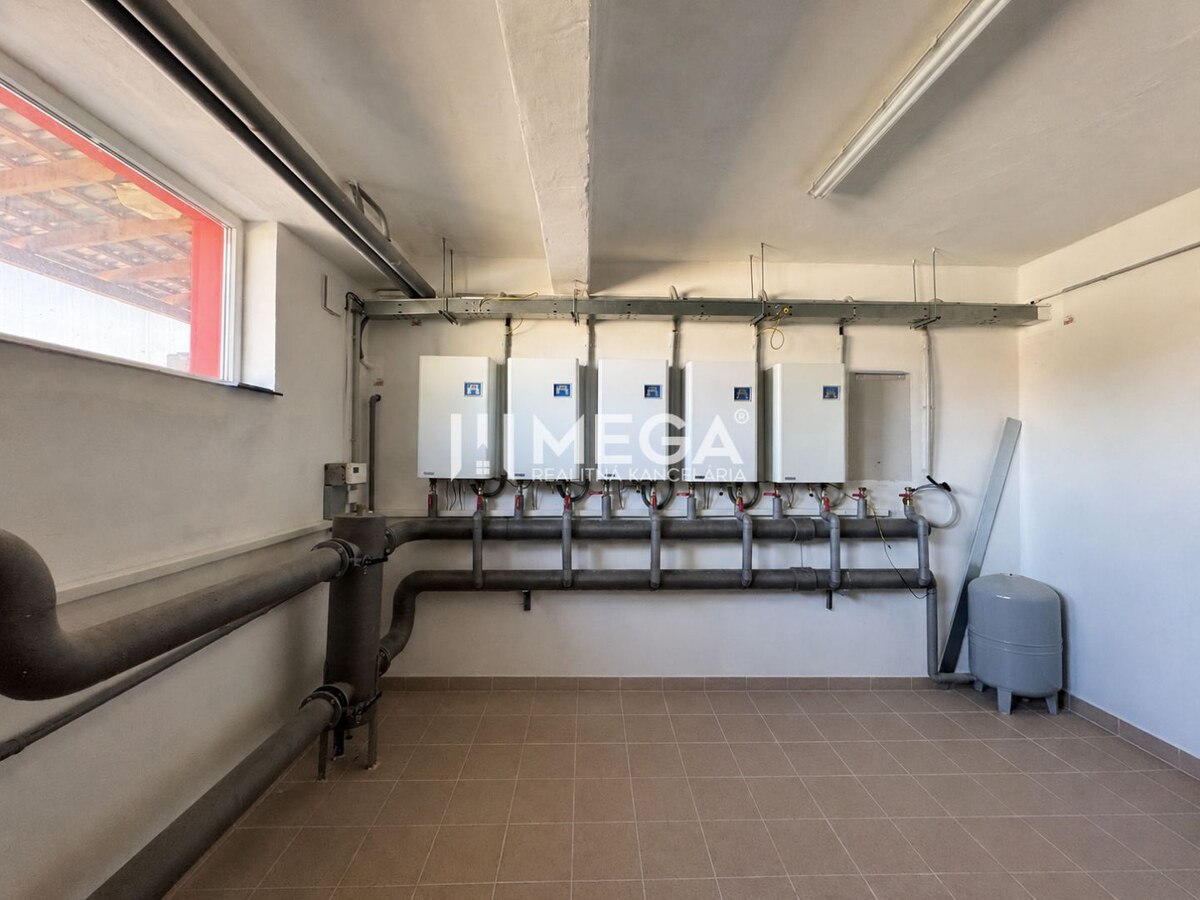 NA PREDAJ MODERNÝ VÝROBNO-SKLADOVACÍ AREÁL V SNINE — foto 14