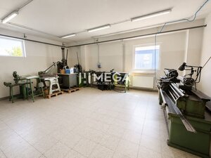 NA PREDAJ MODERNÝ VÝROBNO-SKLADOVACÍ AREÁL V SNINE — foto 13