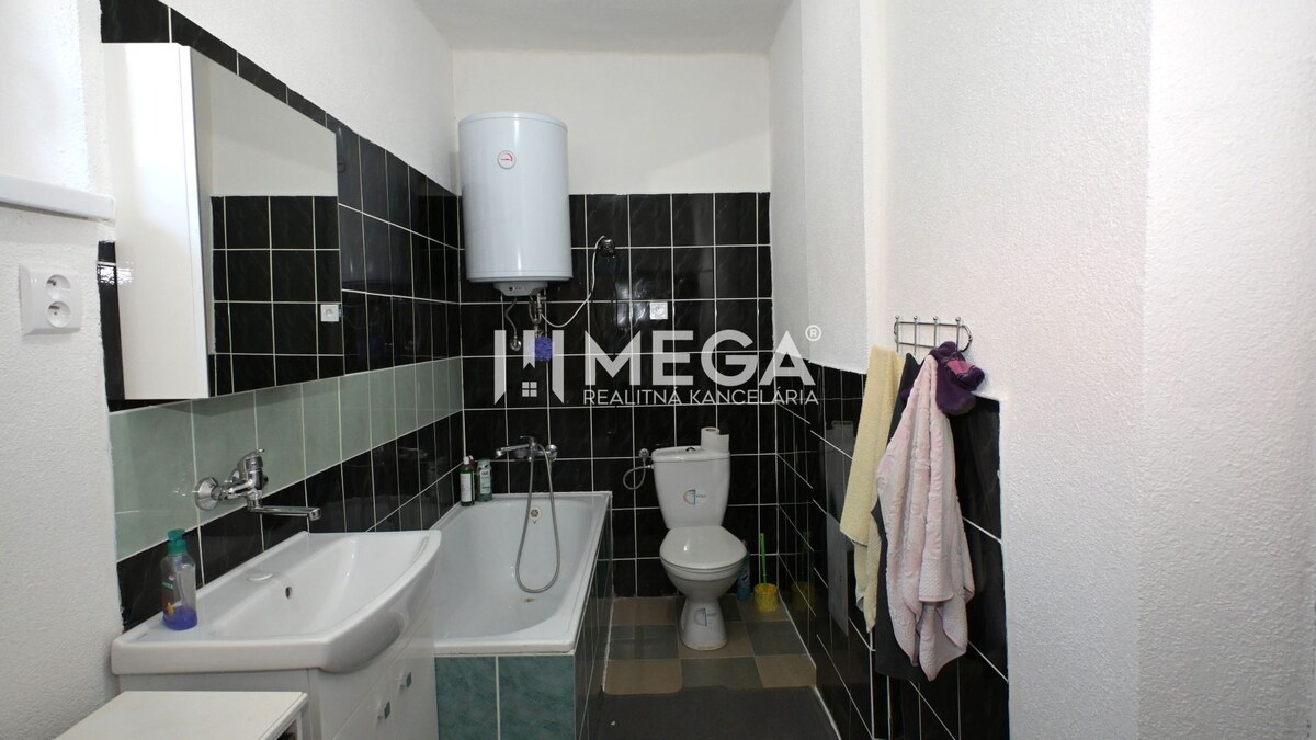PREDAJ RODINNÉHO DOMU so záhradou KOLBASOV (okres SNINA) — foto 11