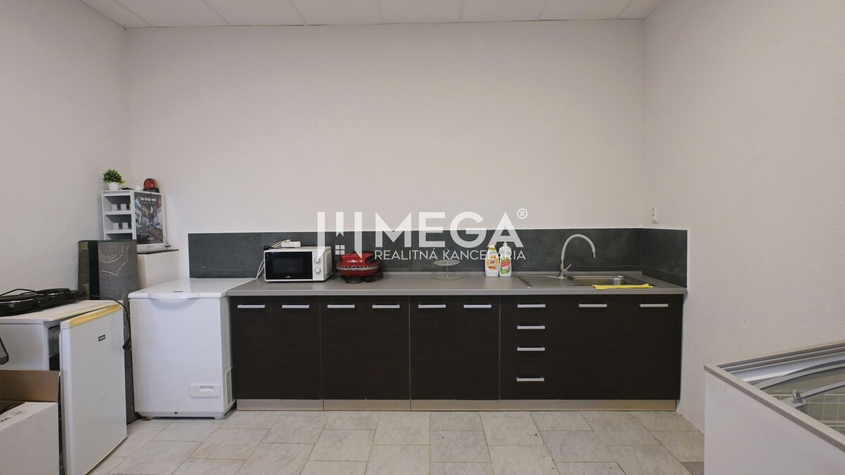 PREDAJ POLYFUNKČNEJ BUDOVY PO REKONŠTRUKCII V OBCI ČABALOVCE — foto 11