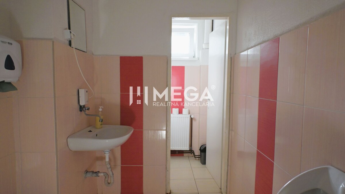 PREDAJ POLYFUNKČNEJ BUDOVY PO REKONŠTRUKCII V OBCI ČABALOVCE — foto 14