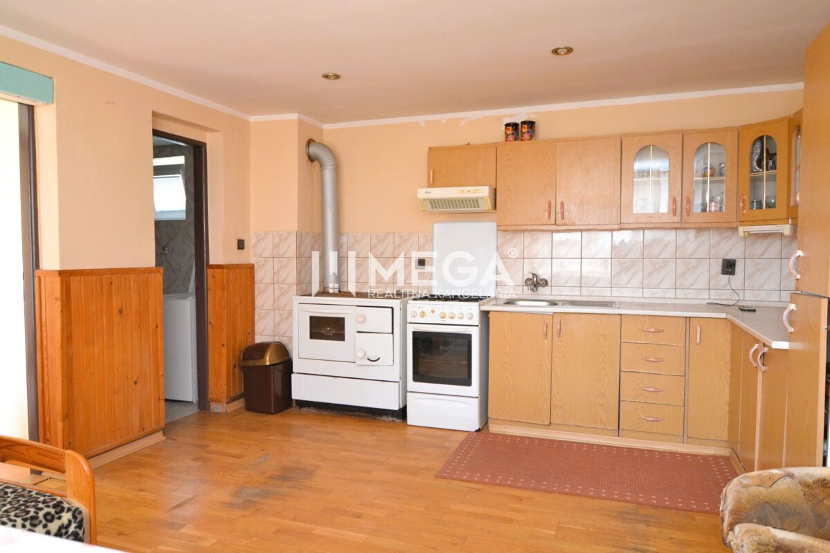 PREDAJ RODINNÉHO DOMU so záhradou KRÁSNY BROD — foto 16