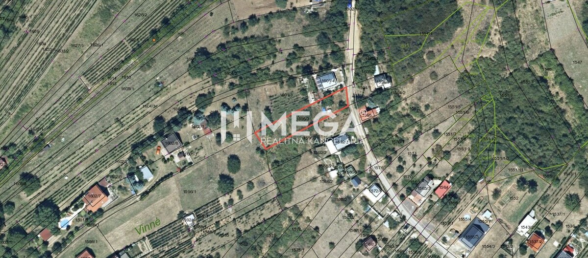 NA PREDAJ - Vinica v obci Vinné