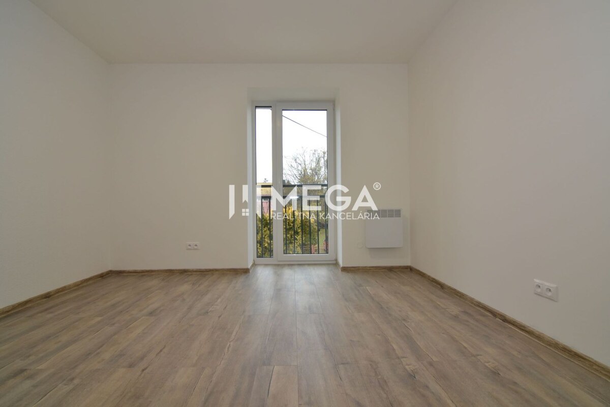 PREDAJ MODERNE ZREKONŠTRUOVANÝCH BYTOV V STRÁŽSKOM (BYT H) — foto 12