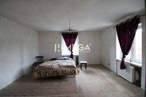 Na predaj - Dom s veľkým pozemkom v Pakostove — foto 1