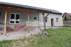 Na predaj - Dom s veľkým pozemkom v Pakostove — foto 17