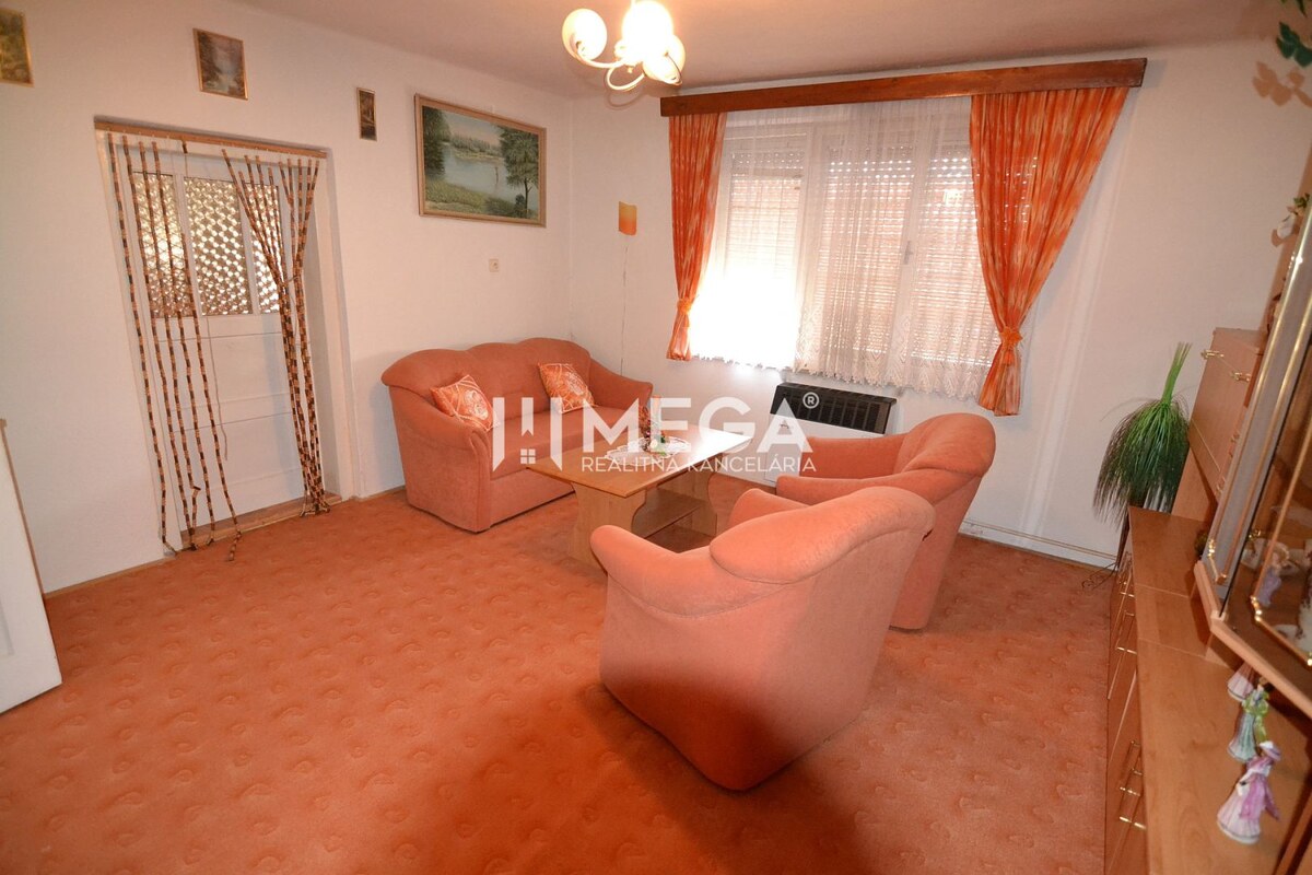 Rezervované - Na predaj rodinný dom v obci Hažín nad Cirochou, exkluzí — foto 9