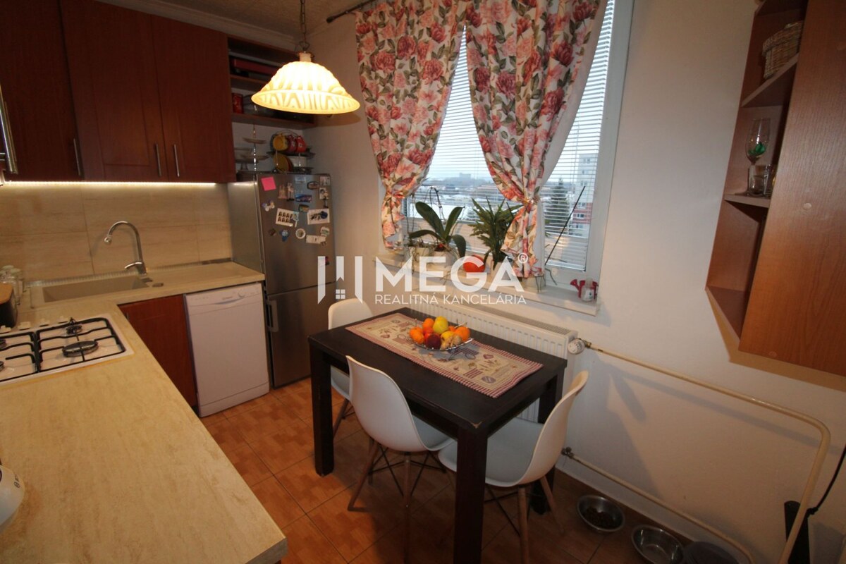 Na predaj 3 izbový byt na vynikajúcej adrese - Vranov nad Topľou — foto 6