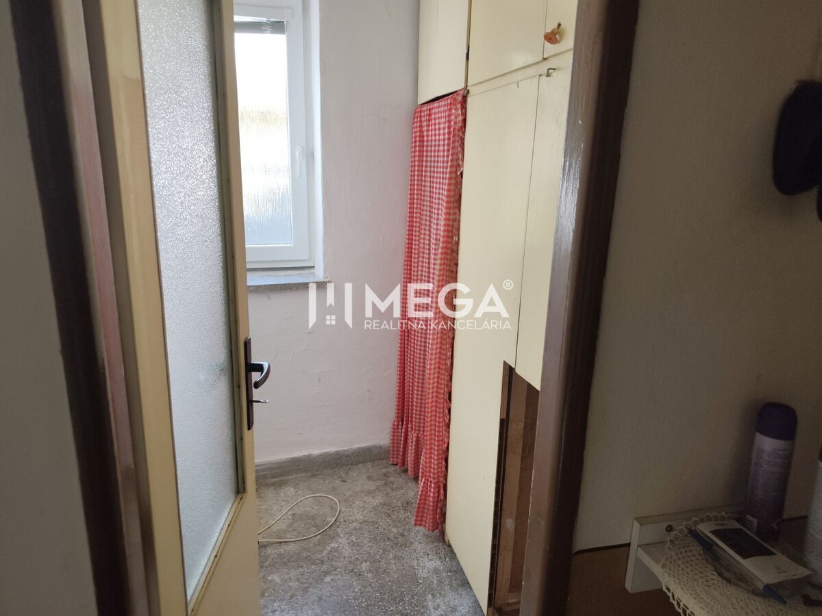 Na predaj 3 izbový byt so záhradou za super cenu - Snina — foto 9