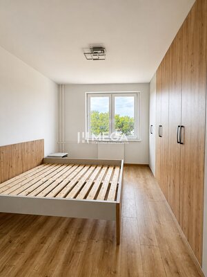 Na predaj 3 izbový byt s balkónom v Strážskom — foto 2