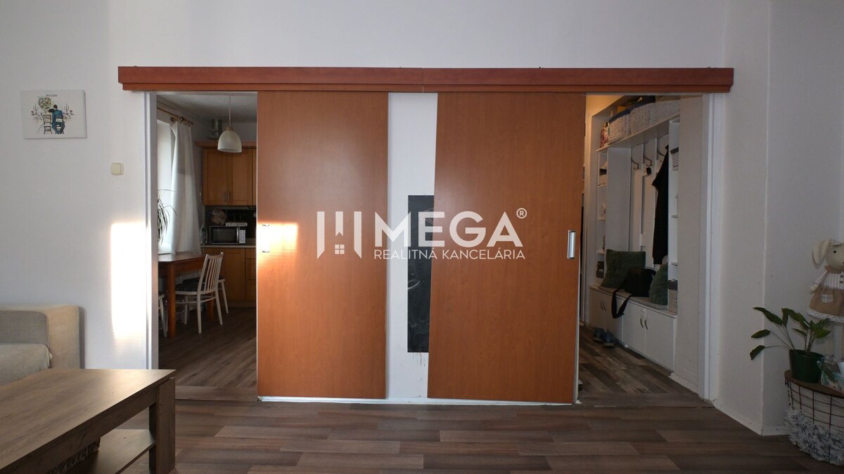 NOVÁ CENA za PREDAJ 2-izbového bytu (55 m2) s balkónom v HE — foto 5