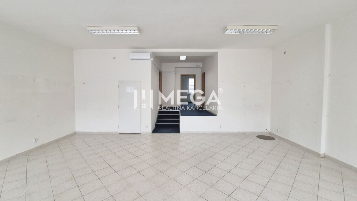 PRENÁJOM OBCHODNÉHO PRIESTORU PRIAMO V CENTRE HUMENNÉHO — foto 5