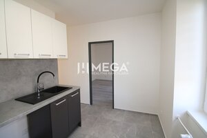 PREDANÉ - 2 iz. byt s balkónom blízko centra mesta Humenné — foto 4
