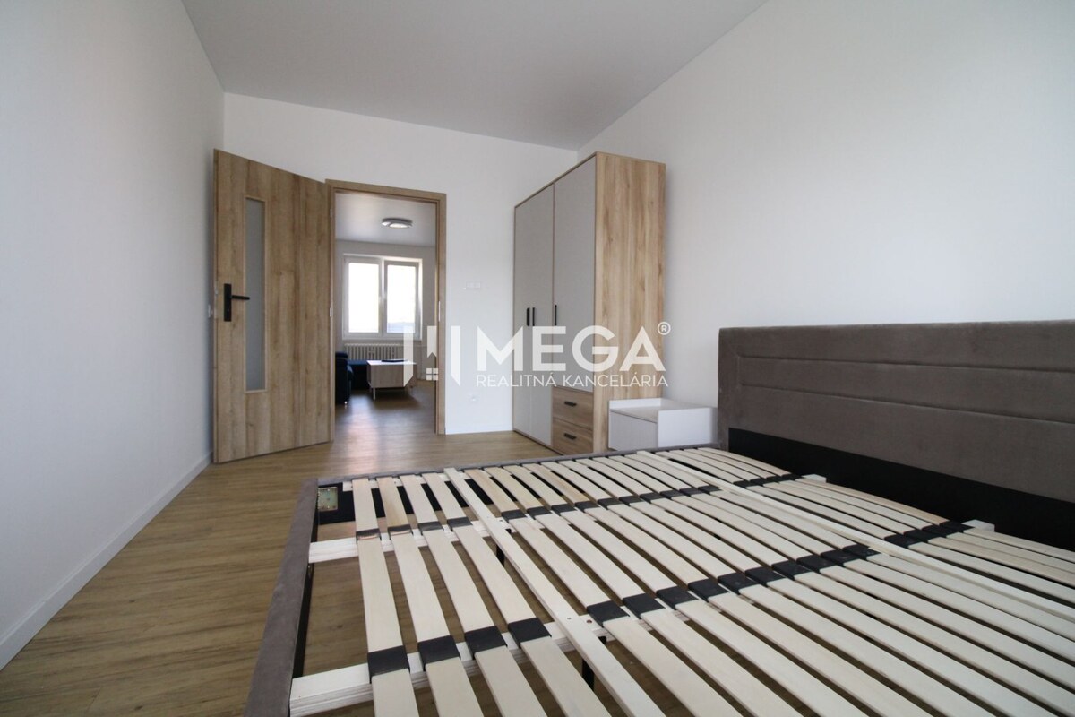 REZERVOVANÉ -  Zariadený 2 izbový byt s balkónom, Dobrianského, Humenn — foto 11