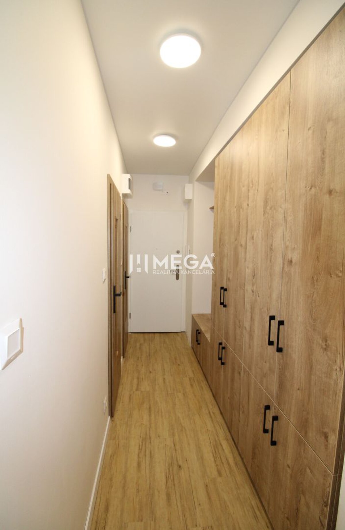 REZERVOVANÉ -  Zariadený 2 izbový byt s balkónom, Dobrianského, Humenn — foto 12