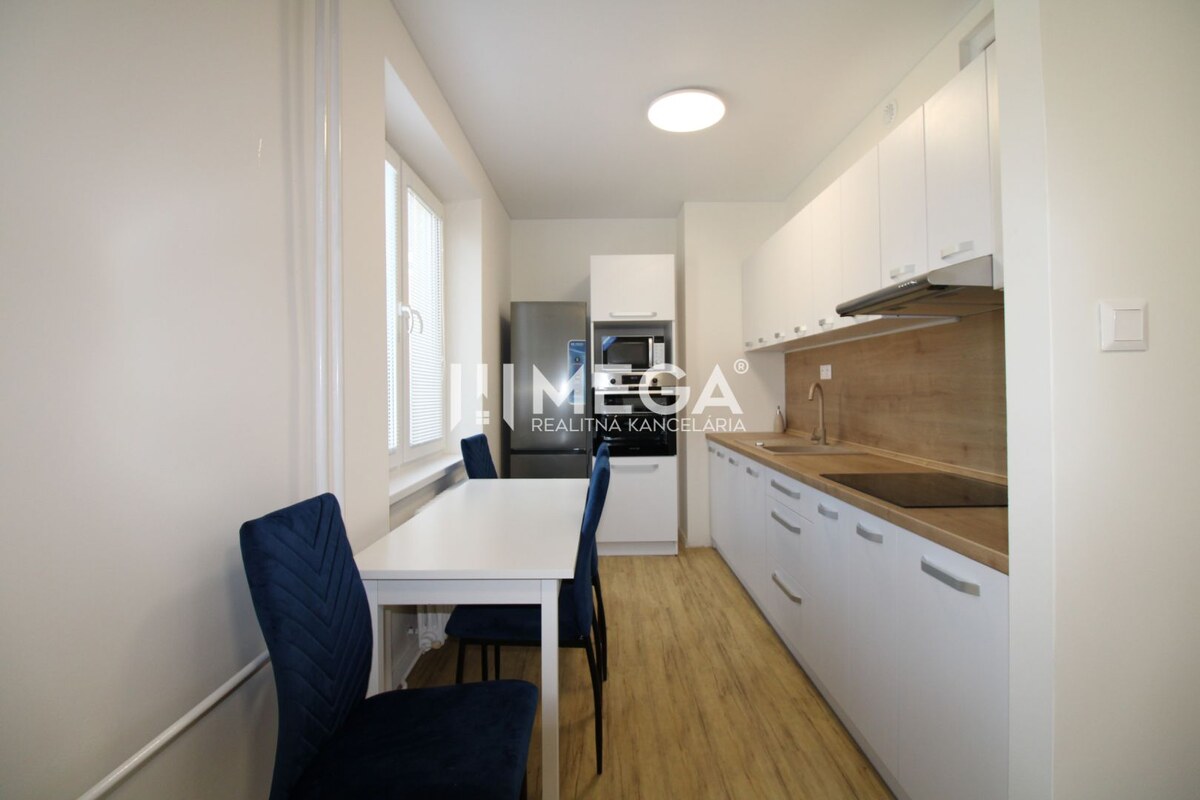 REZERVOVANÉ -  Zariadený 2 izbový byt s balkónom, Dobrianského, Humenn — foto 2