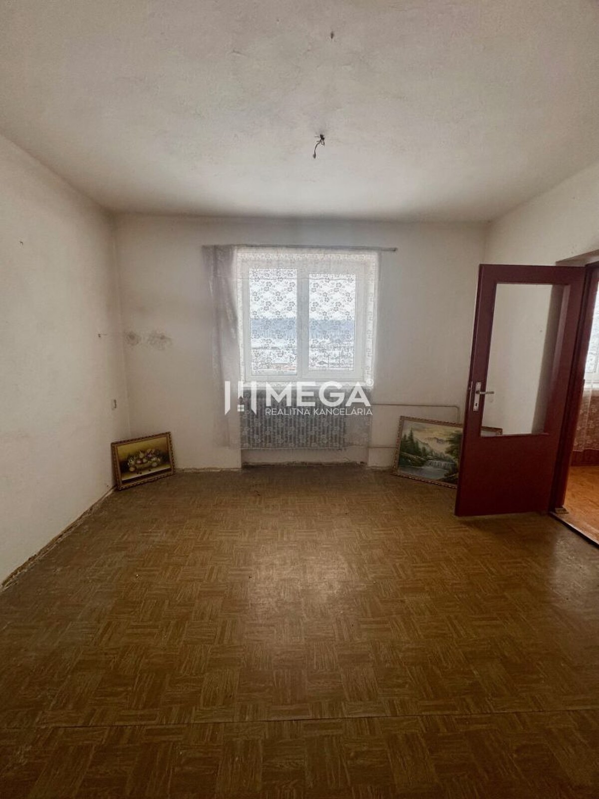 NA PREDAJ PRIESTRANNÝ RODINNÝ DOM OBEC MYSLINA — foto 5