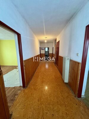 NA PREDAJ PRIESTRANNÝ RODINNÝ DOM OBEC MYSLINA — foto 8