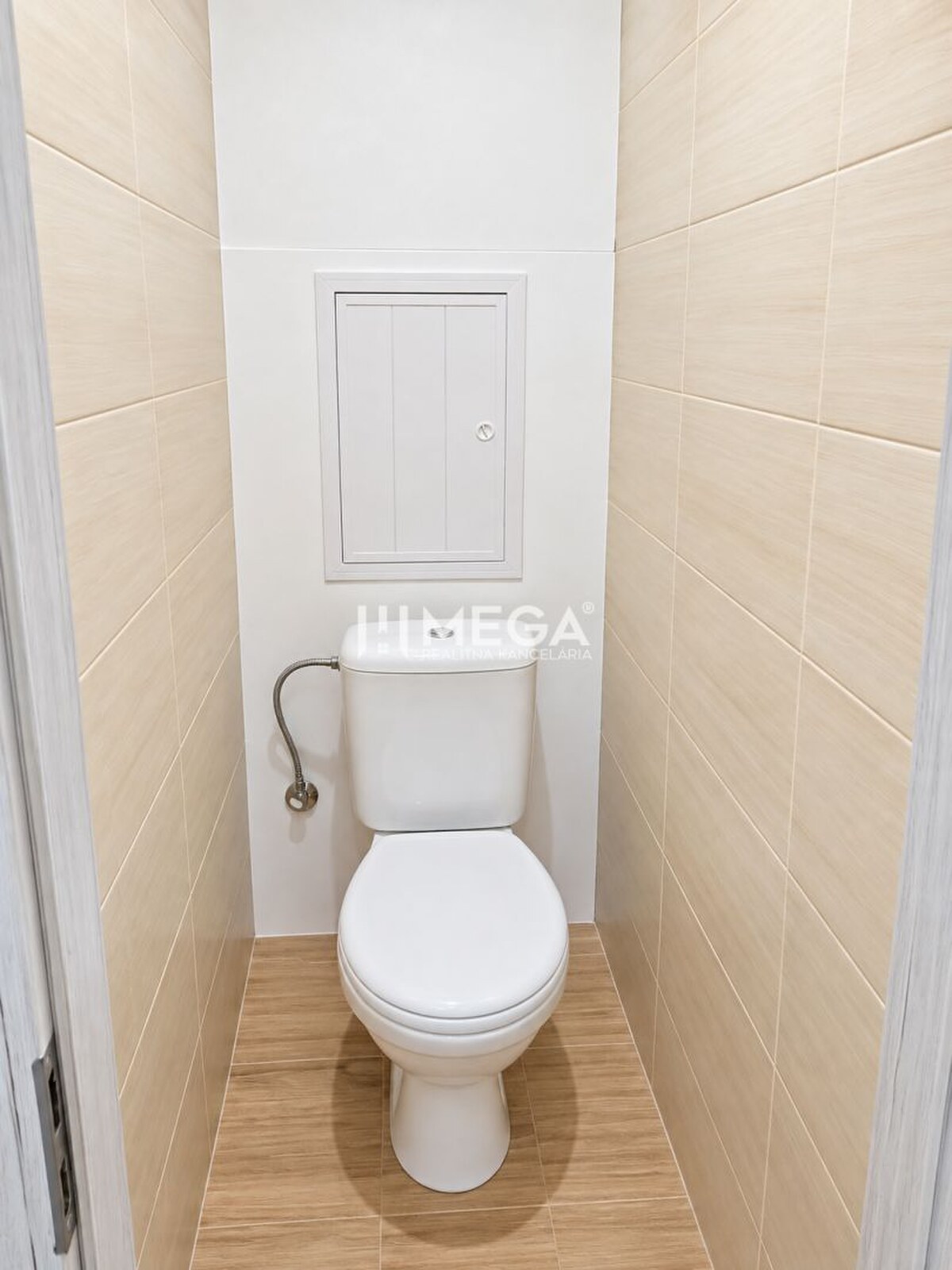NA PREDAJ 2-izbový zrekonštuovaný byt s balkónom  v Humennom — foto 8