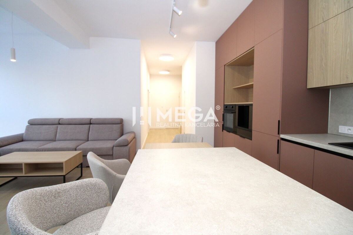 REZERVOVANÝ PRÉMIOVÝ 3-IZBOVÝ BYT – CENTRAL POINT HUMENNÉ — foto 5