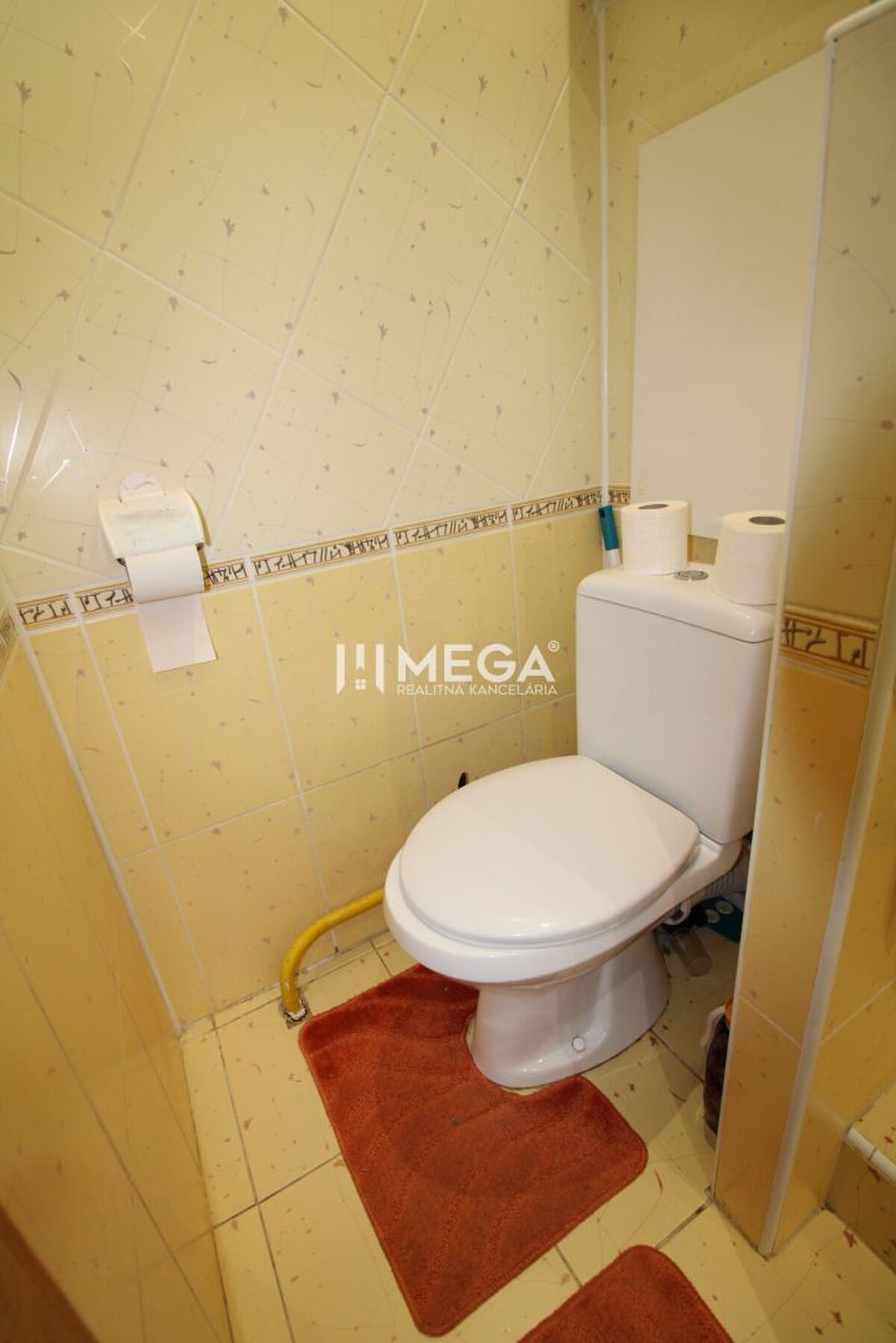 Na predaj 2-izbový byt 55 m² v centre Humenného — foto 8