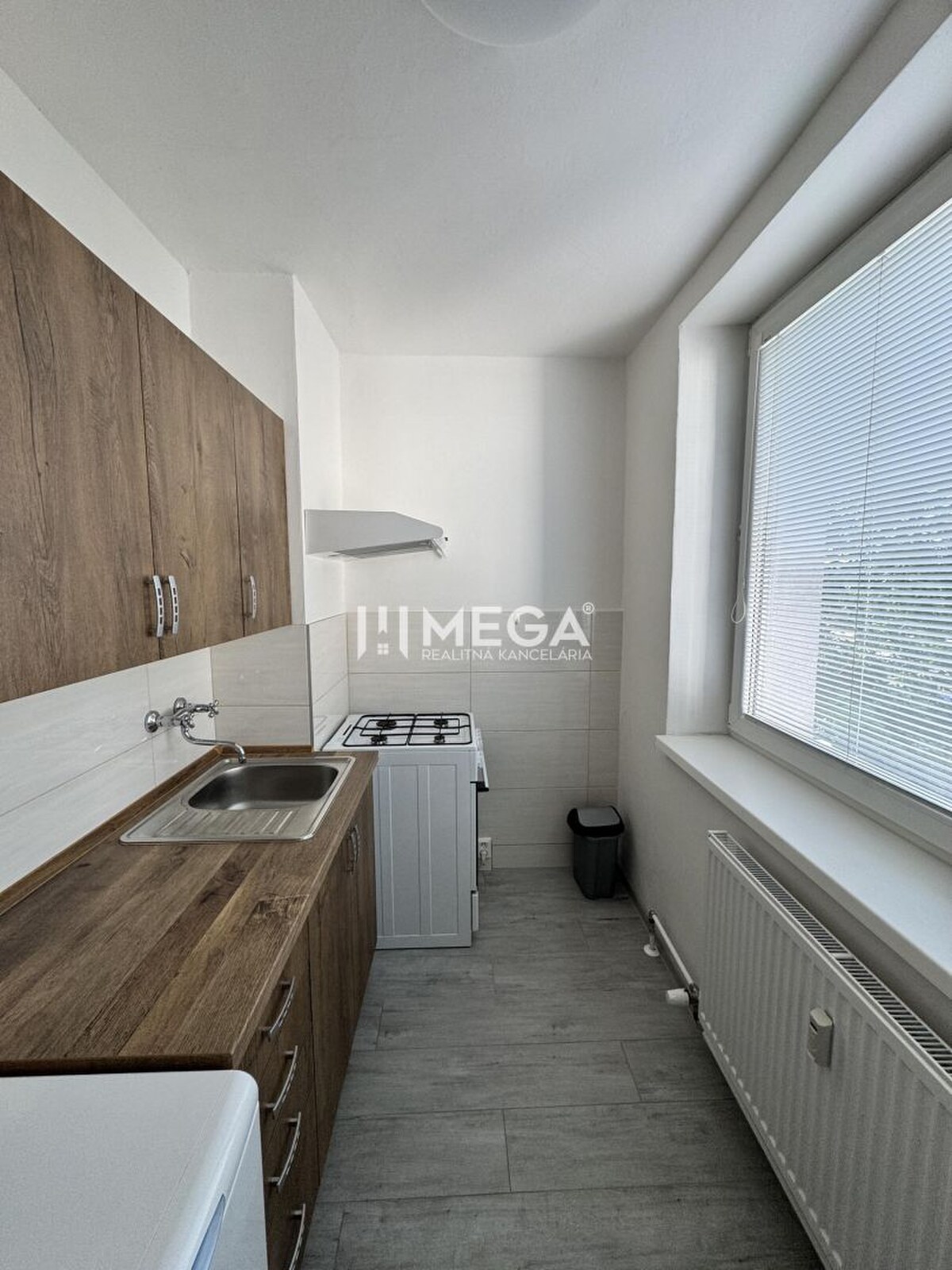 Na prenájom 2 izbový byt s lódžiou blízko centra mesta Humenné — foto 5