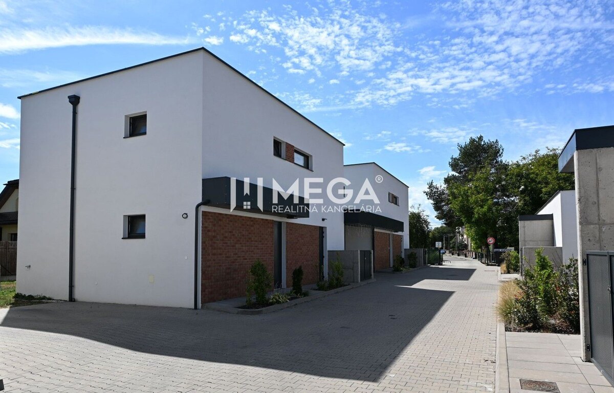 PREDAJ DVOJPODLAŽNÉHO DOMU v Rezidencii Gaštanová Humenné — foto 2