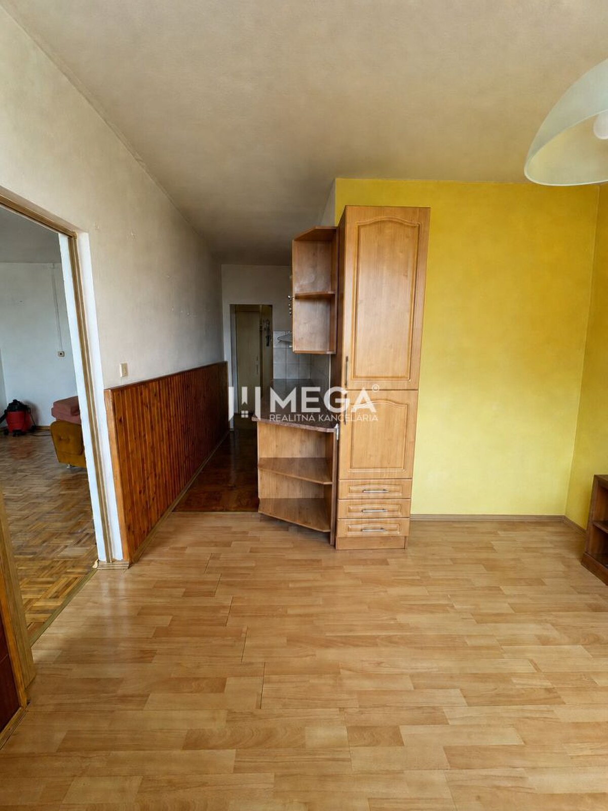 Na predaj 3 izbový byt s balkónom na Sidl.III v Humennom — foto 2