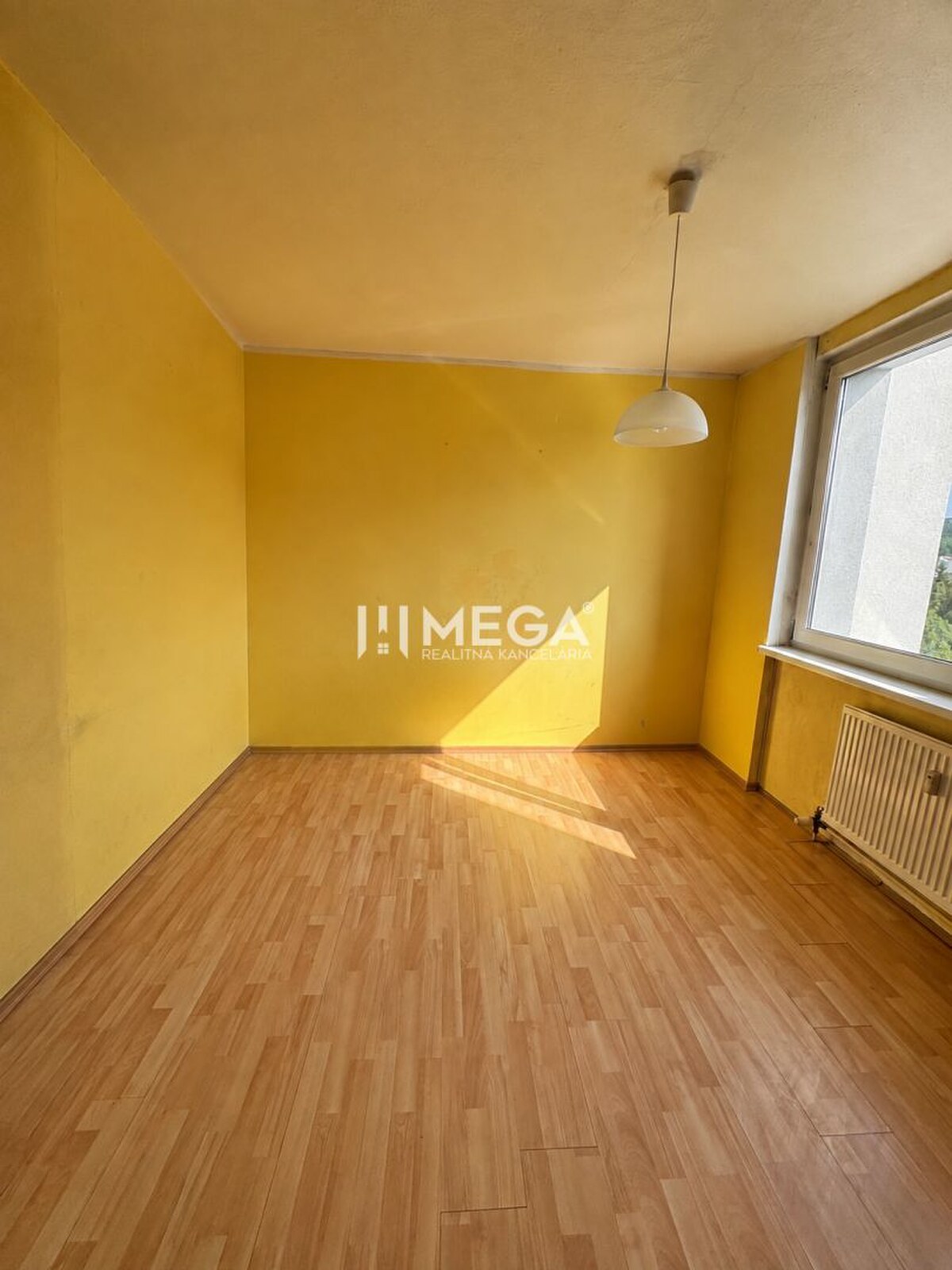 Na predaj 3 izbový byt s balkónom na Sidl.III v Humennom — foto 3