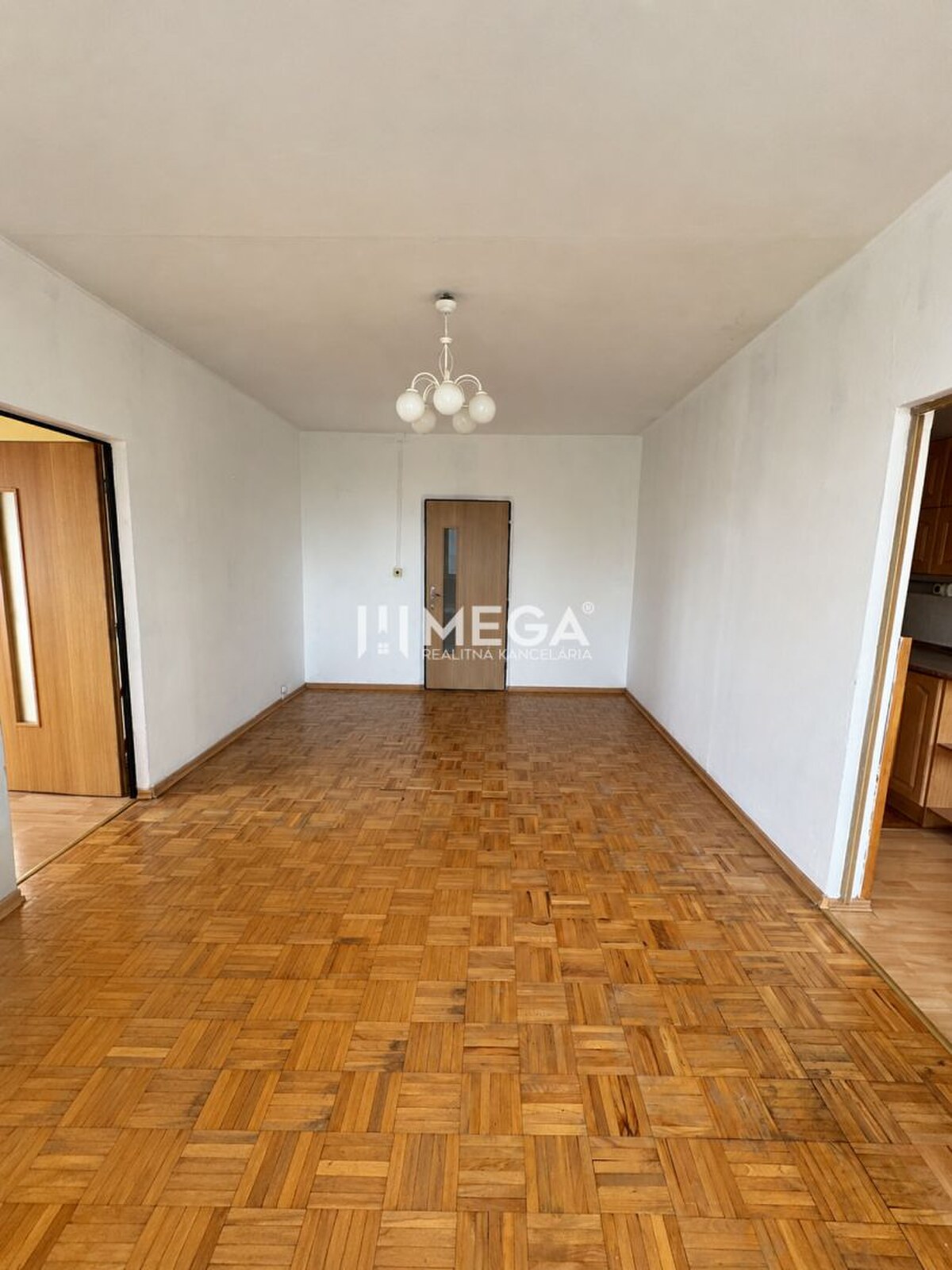 Na predaj 3 izbový byt s balkónom na Sidl.III v Humennom — foto 5