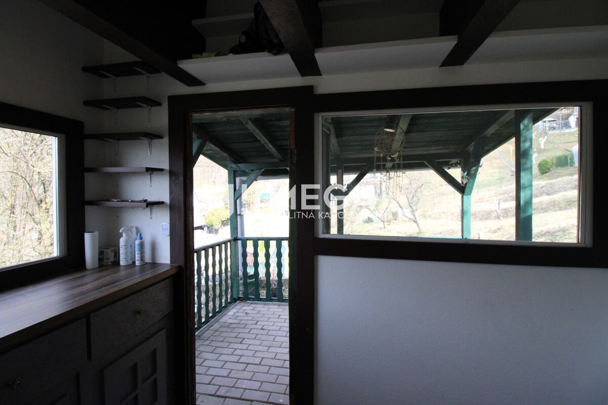 NA PREDAJ pozemok 800m2 v ZO Poniklec pri meste Humenné — foto 4