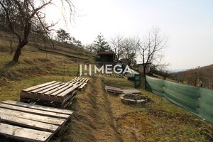 NA PREDAJ pozemok 800m2 v ZO Poniklec pri meste Humenné — foto 2