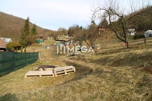 NA PREDAJ pozemok 800m2 v ZO Poniklec pri meste Humenné — foto 3