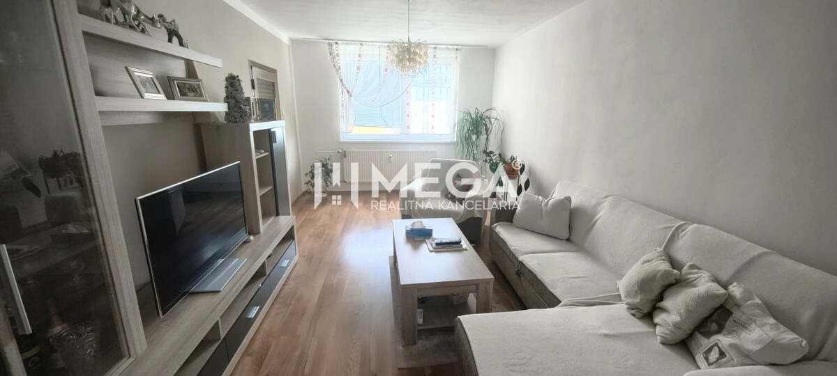 DOHODA NA CENE NA PREDAJ 4-IZBOVÝ BYT 88 m² S LOGGIOU HUMENNÉ — foto 3