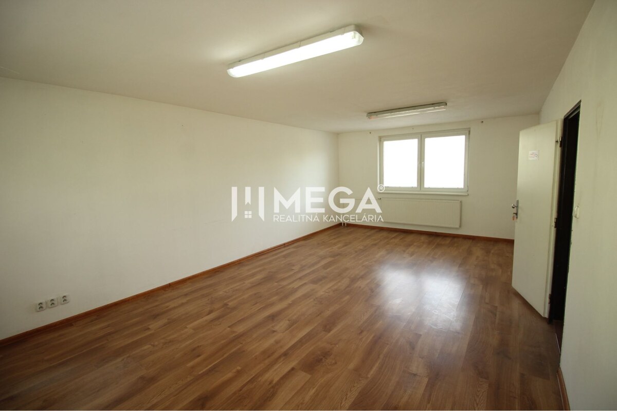 PRENÁJOM KANCELÁRII 40 m² BEZ DEPOZITU - Chemlonská HUMENNÉ — foto 6