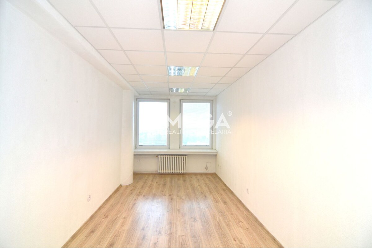 NA PRENÁJOM POSLEDNÉ VOĽNÉ kancelárie v centre mesta – 17,5 m²