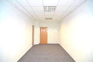 NA PRENÁJOM POSLEDNÉ VOĽNÉ kancelárie v centre mesta – 17,5 m² — foto 2