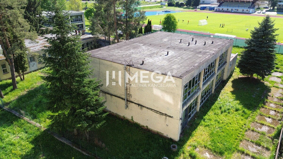 EXKLUZÍVNE NA PREDAJ budova na sídlisku 2A v meste Humenné — foto 2