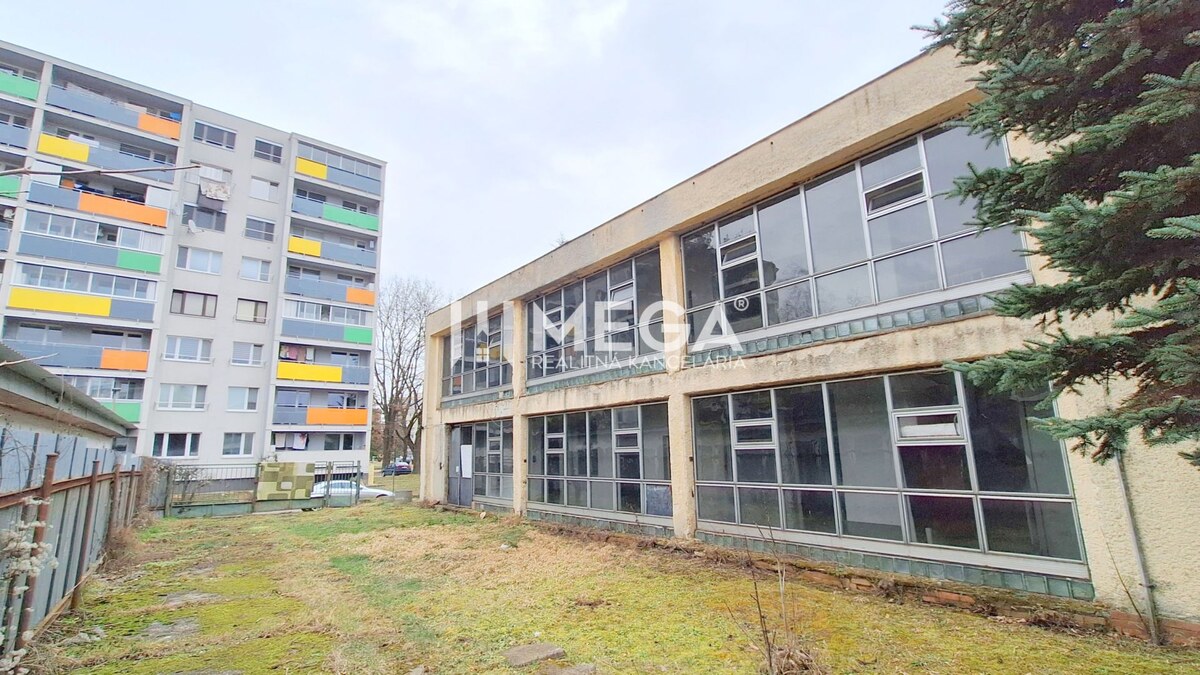 EXKLUZÍVNE NA PREDAJ budova na sídlisku 2A v meste Humenné — foto 6